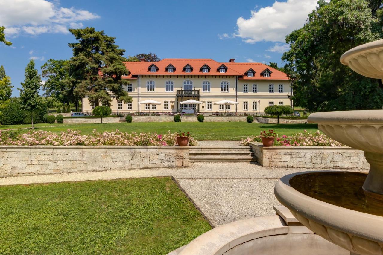Castle Hotel Grof Degenfeld Tarcal Exterior foto